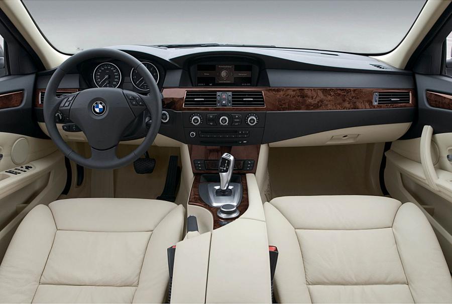  BMW 5-Series 2007 года  (фото 74 из 93)